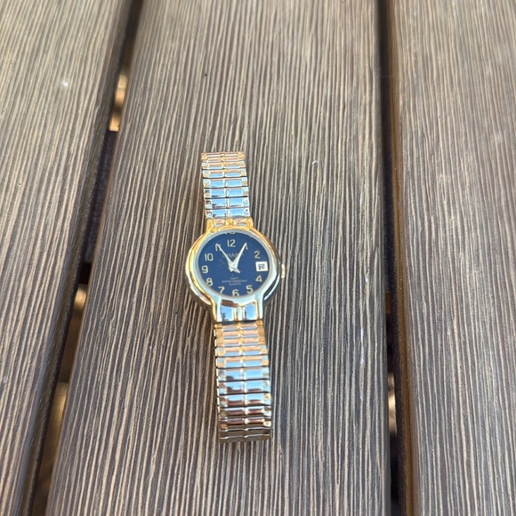 Sharp watch - Picture 1 of 4